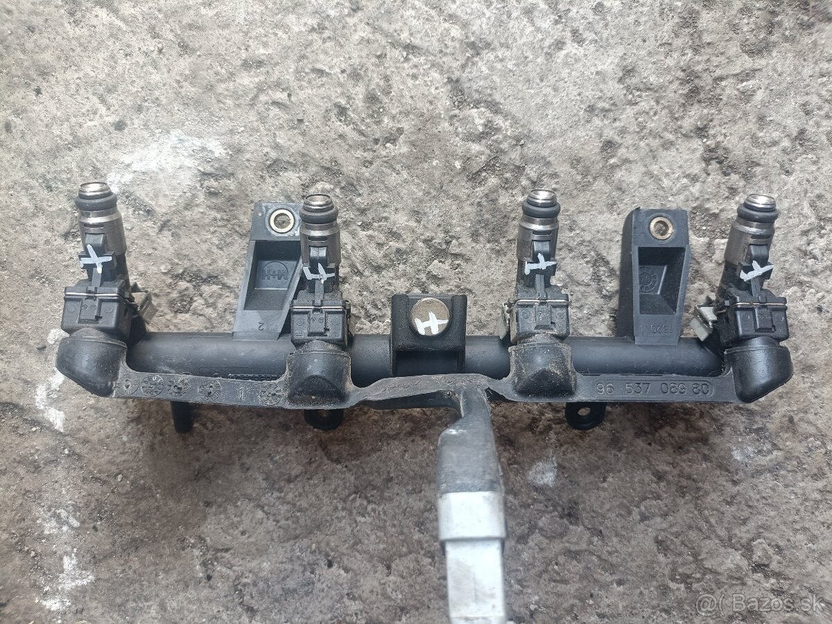 vstrekovače benzin 1,1i 1,4i KFV, KFW citroen peugeot