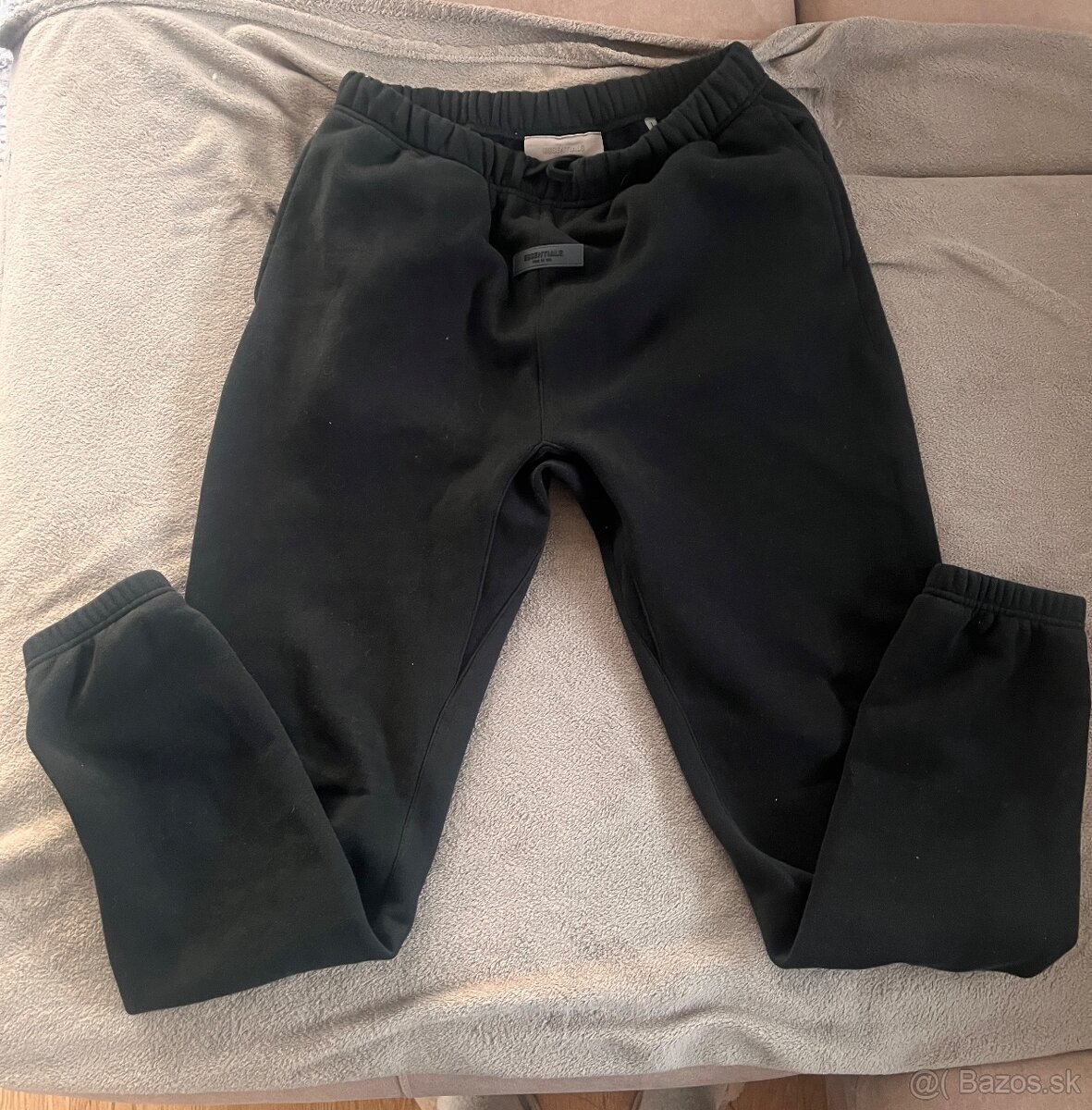 Essentials teplaky L