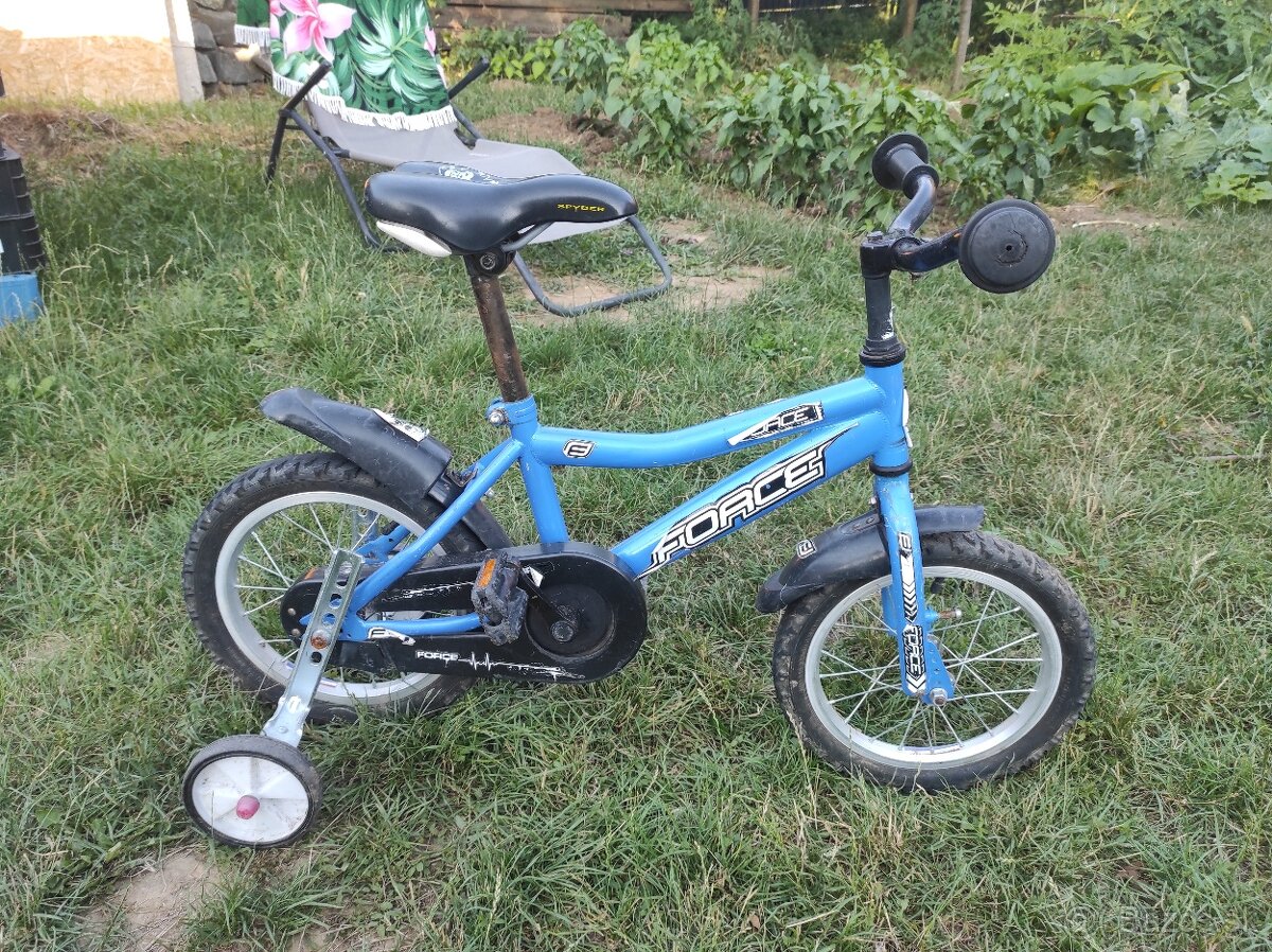 Bicyklik s pomocnymi kolieskami