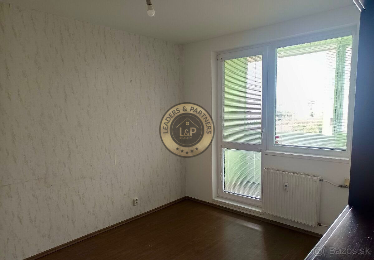 NA PREDAJ - 4 izbový byt s loggiou v Prešove
