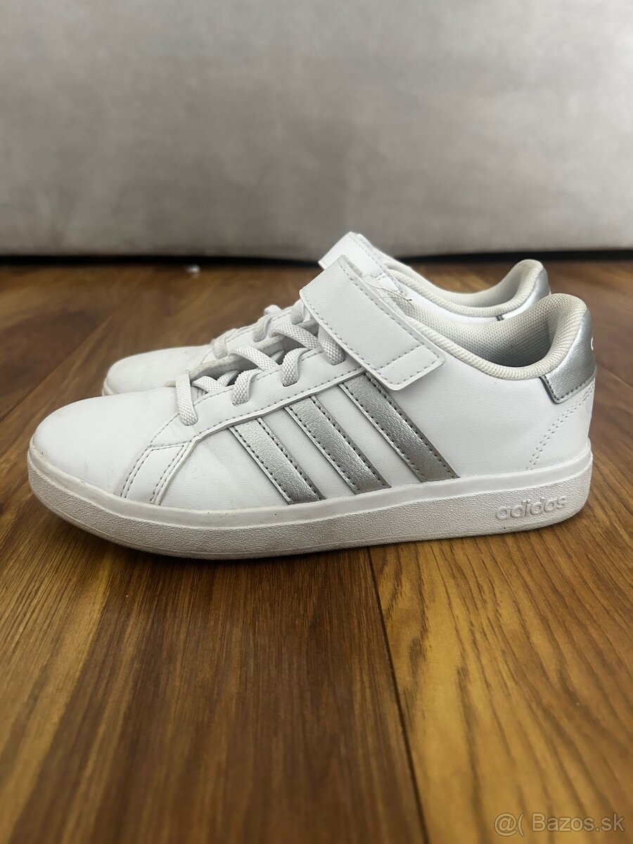 Detské dievčenské topánky Adidas