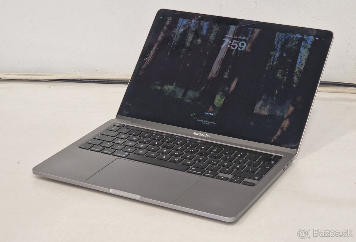 Predám MacBook Pro 2020 Core i5 /32GB RAM/512GB touchbar