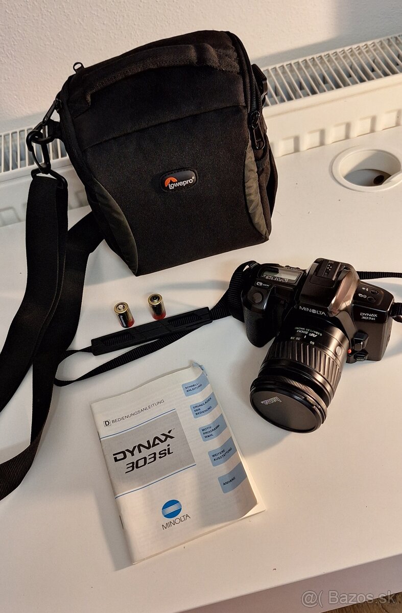 Konica Minolta Dynax 303si