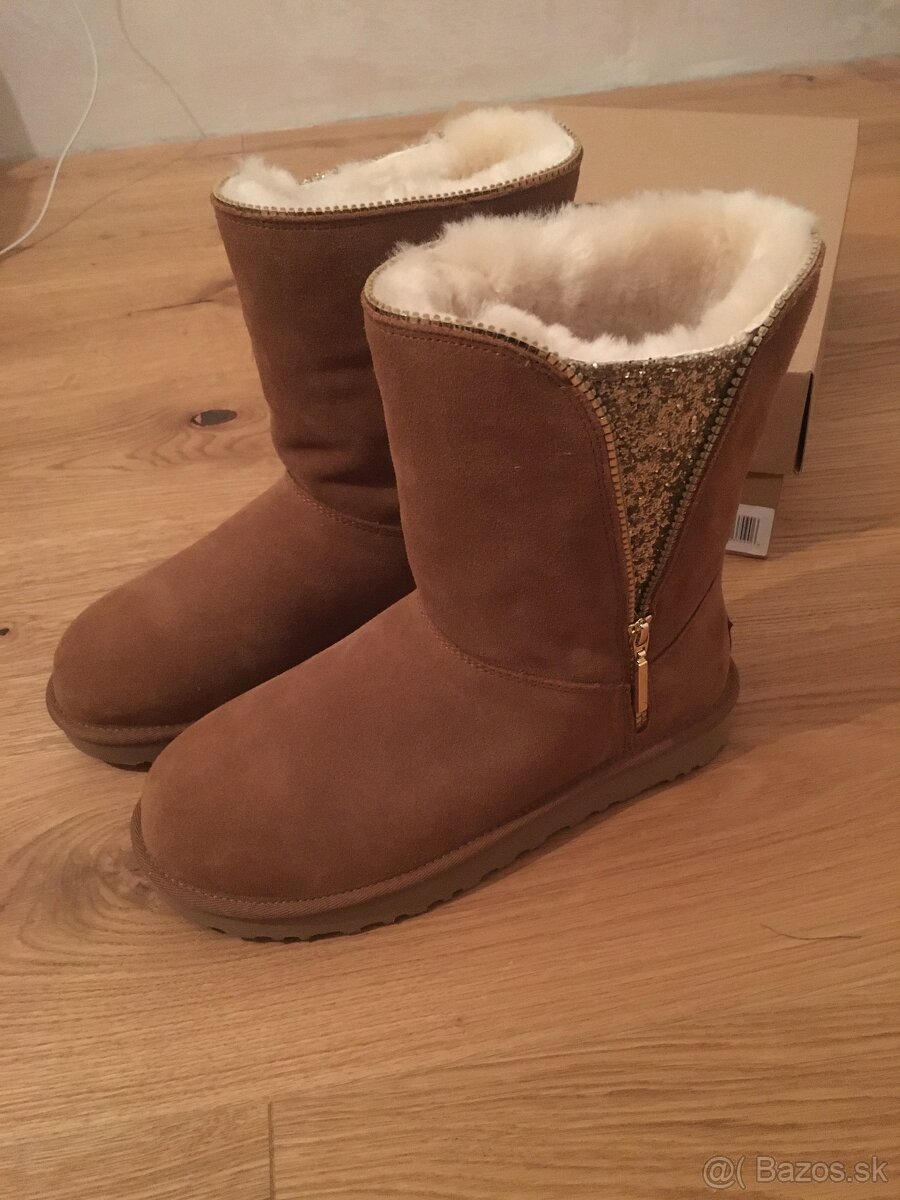 UGG W Classic Zip Boot Cosmos dámske snehule