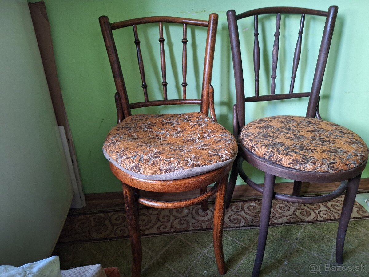 2 starozitne stolicky