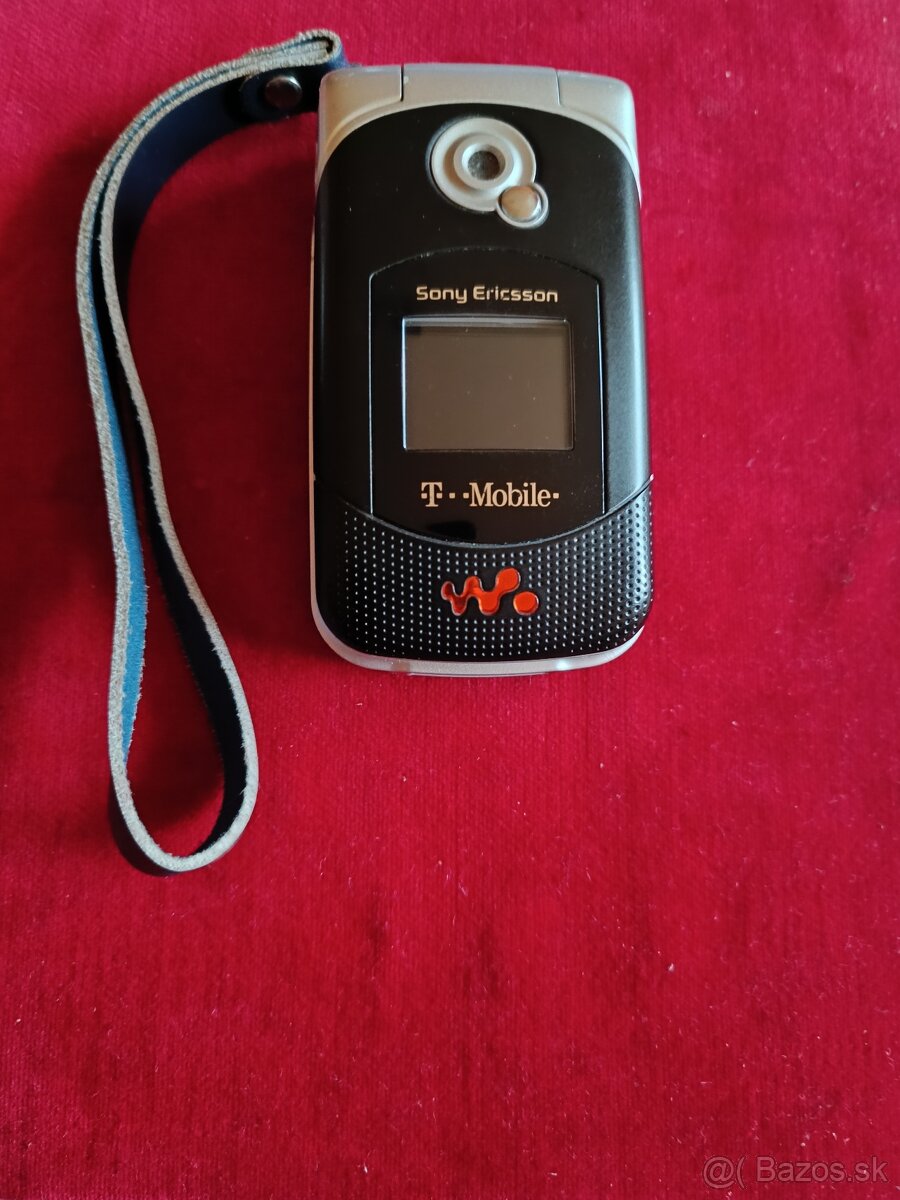 Retro mobil Sony Ericsson 300Wi