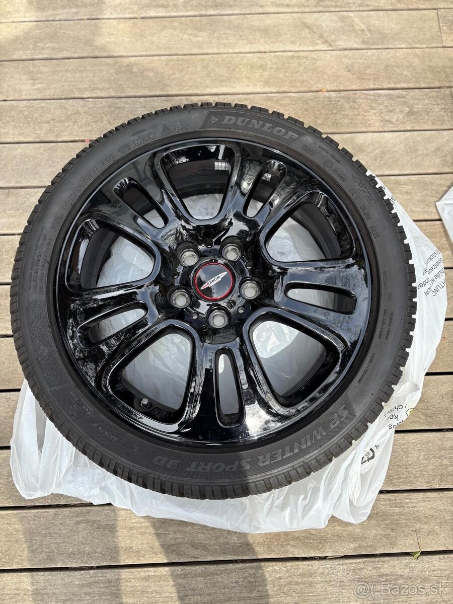 Alu disky so zimnými pneu na Mini Cooper r.v.2021