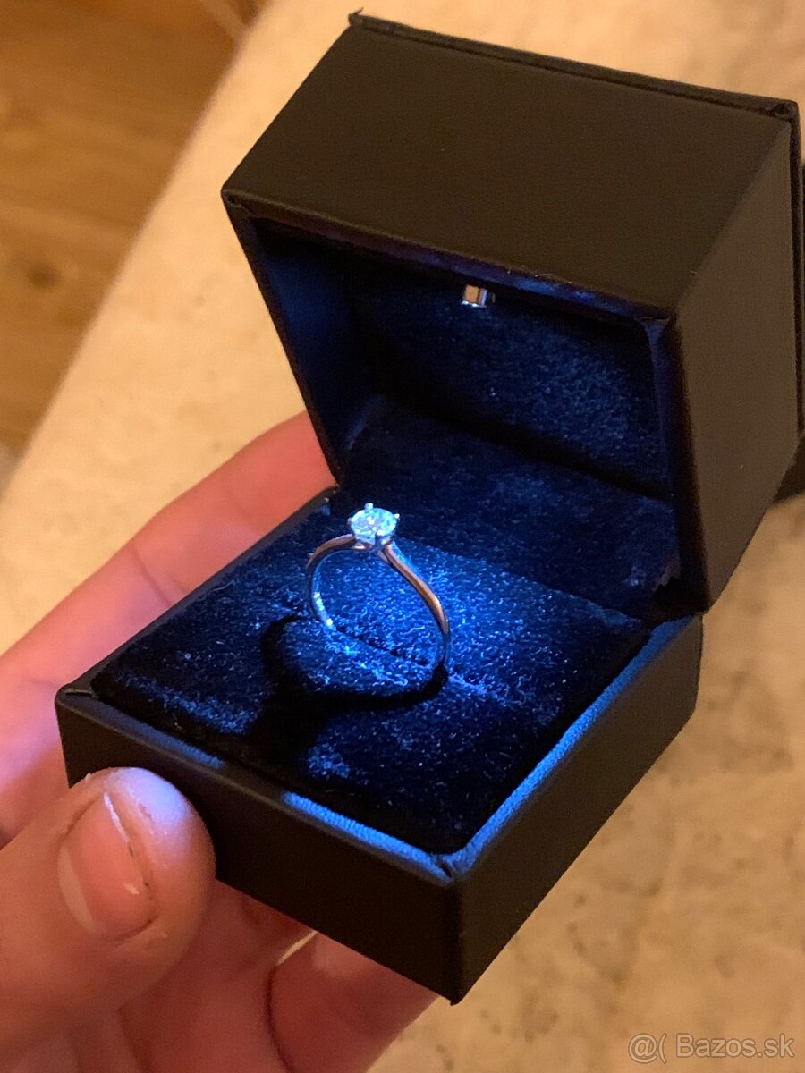 Zasnubny prsten 14k biele zlato, 0,34 carat