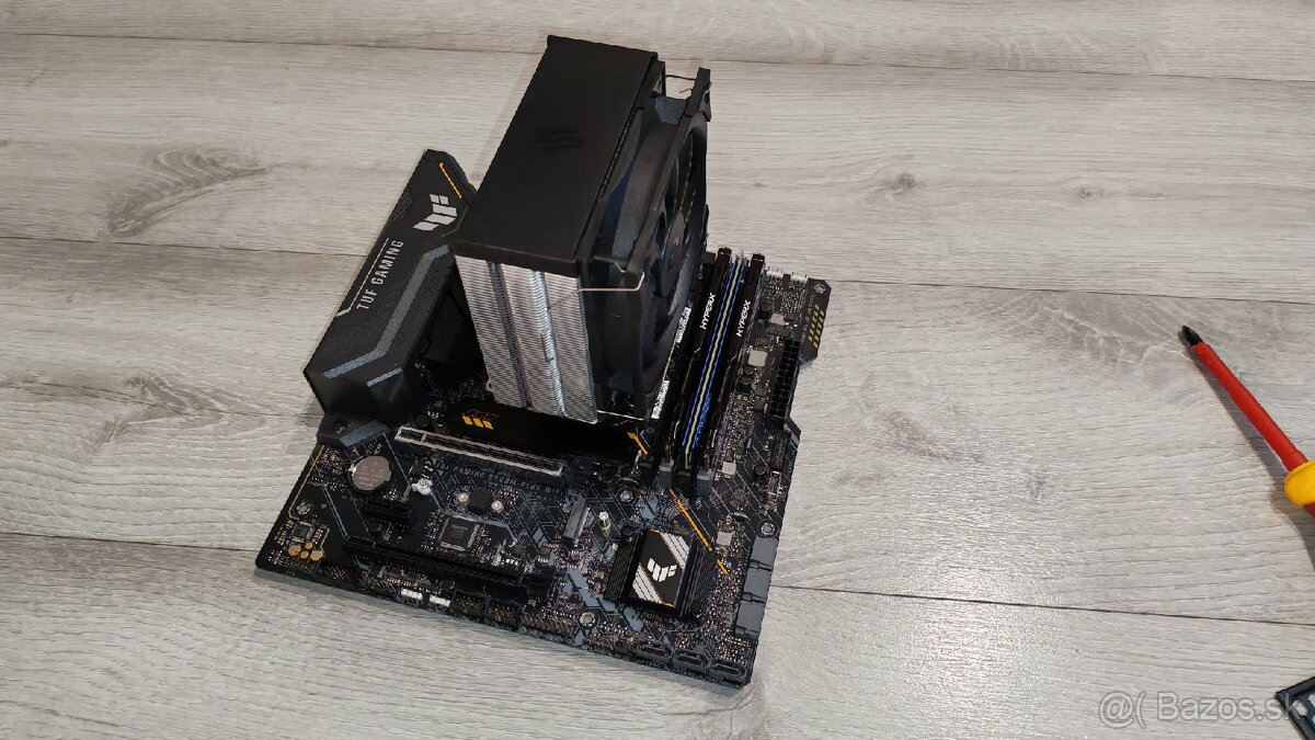 B560M + i5 11400F + 16GB Ram