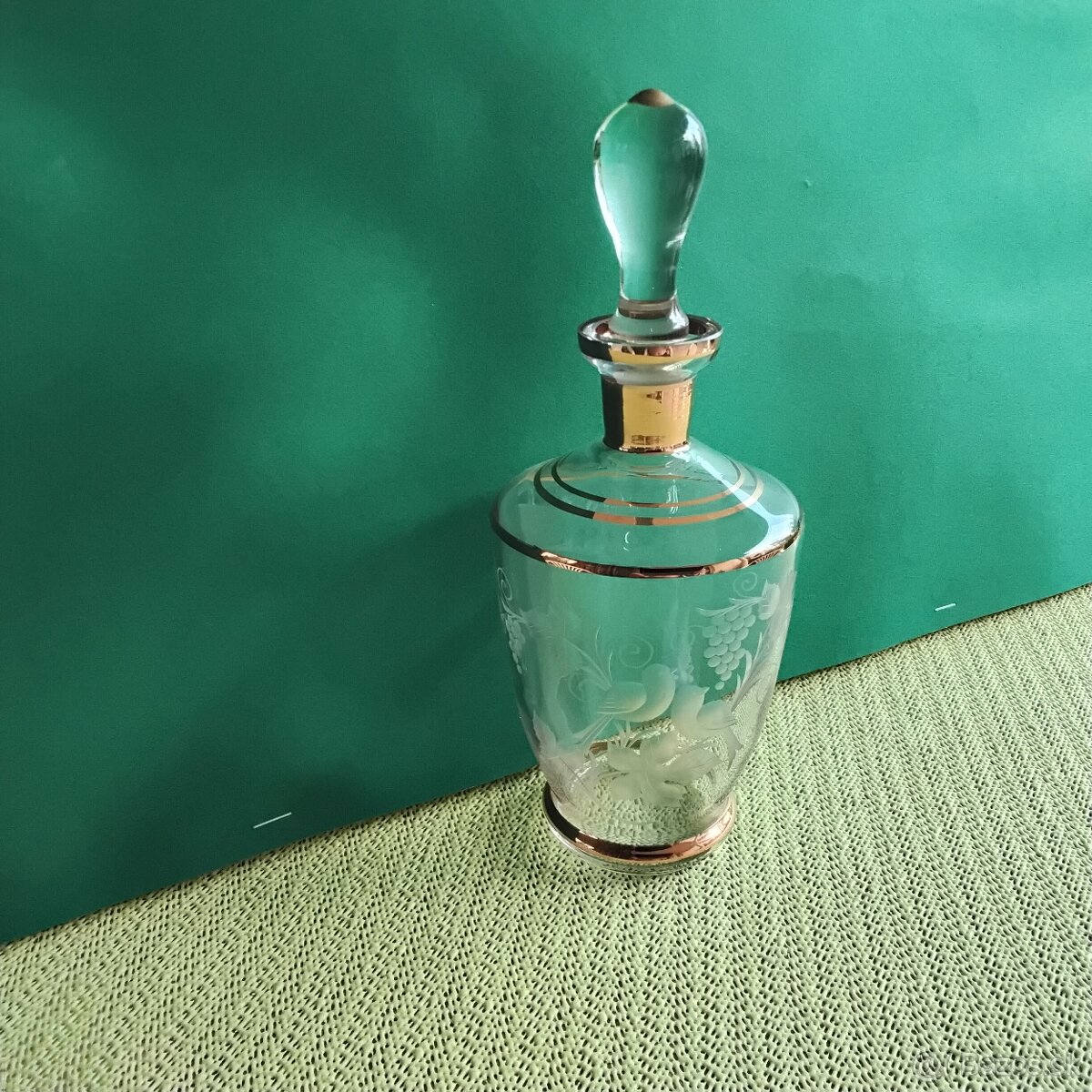 Starožitna karafa...