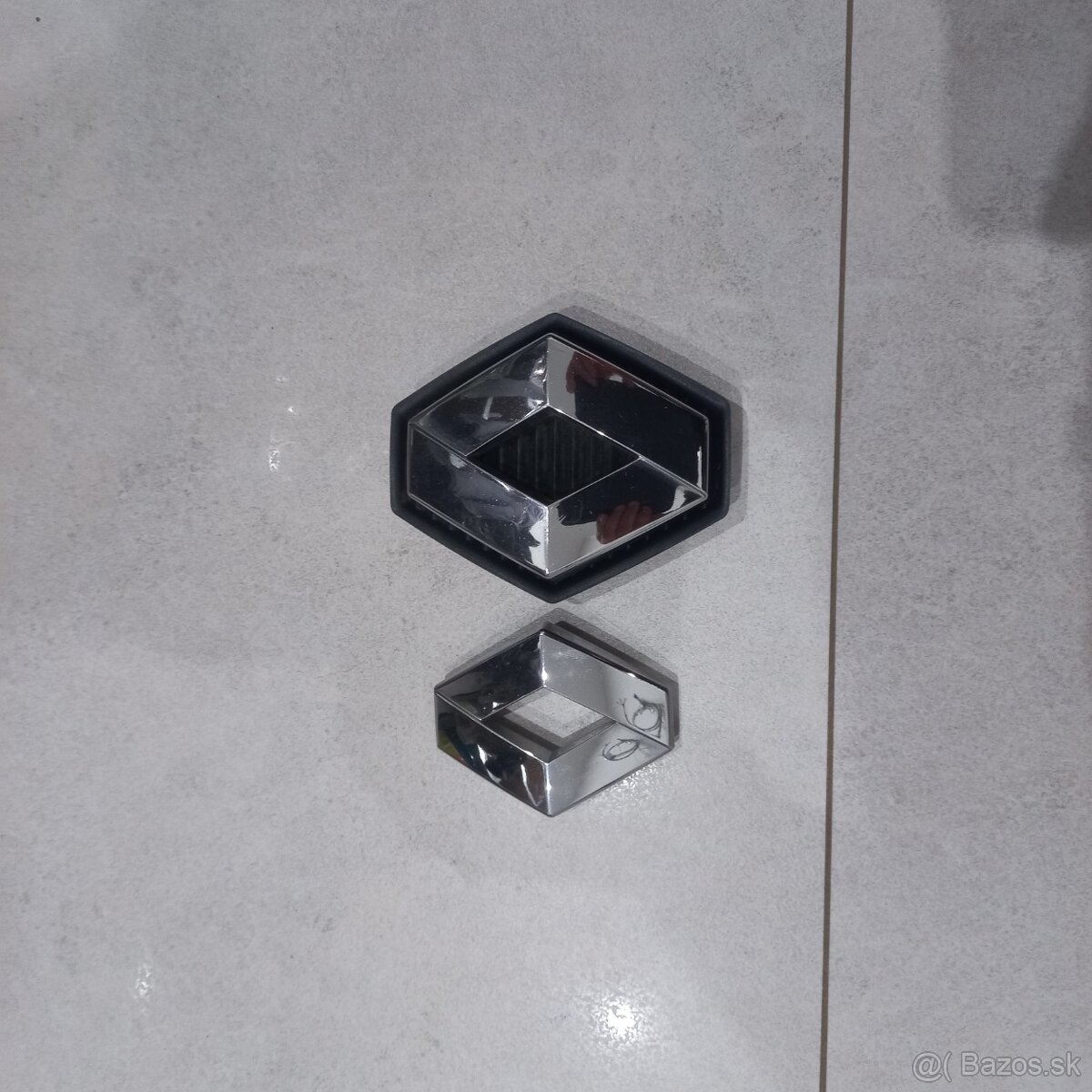 predam predny znak na renault