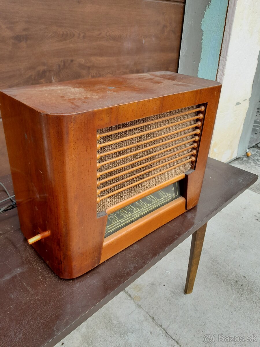 Predám rádio Tesla 406U