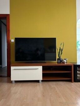 TV stolík