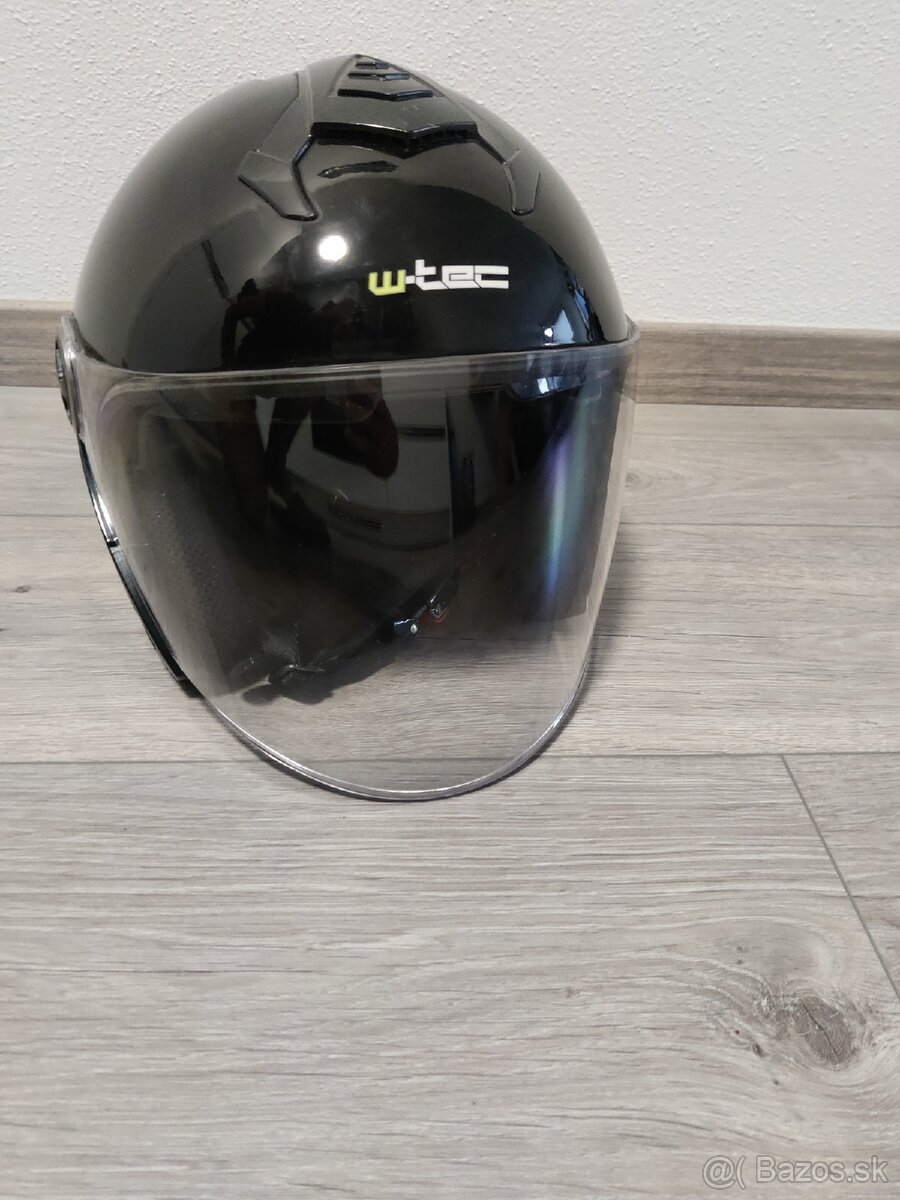 Prilba na skúter Zn. W-tec
