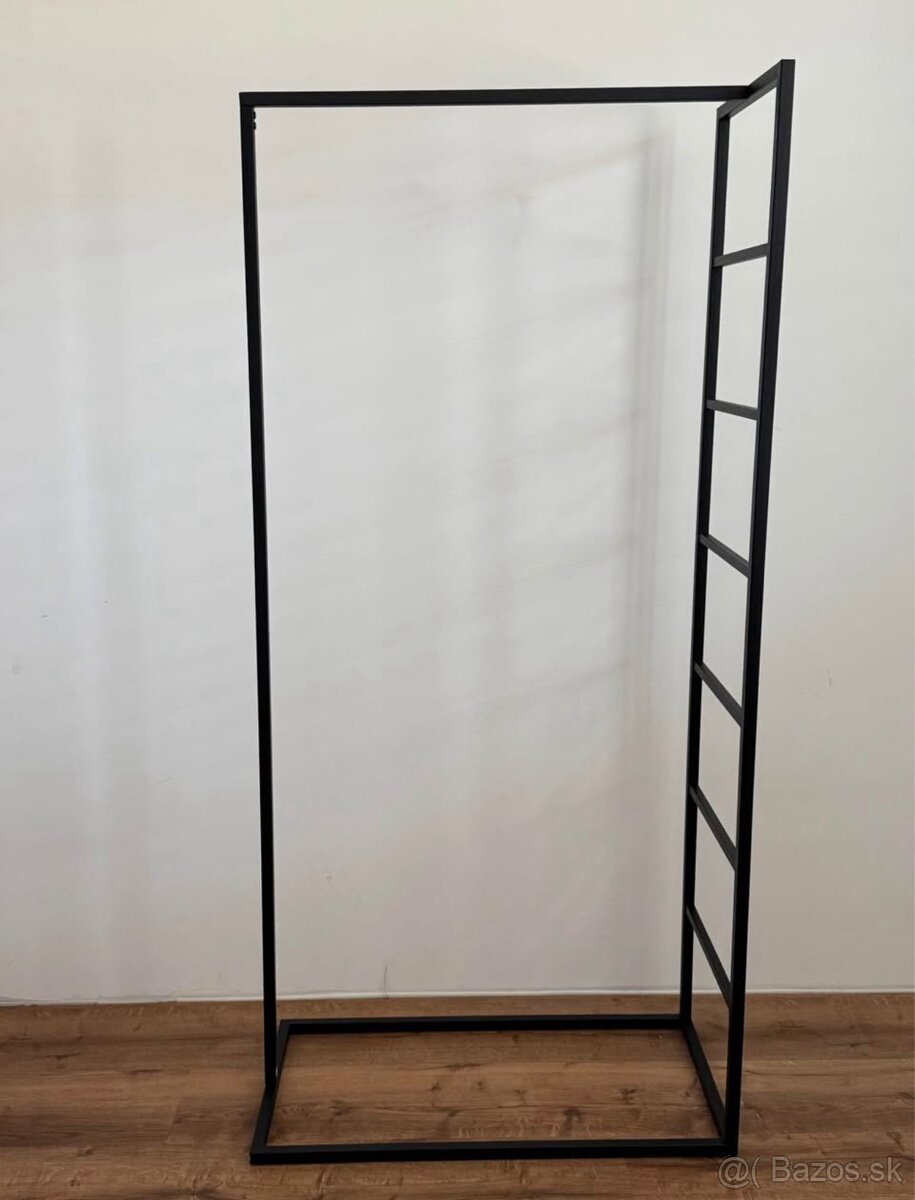 Vešiak na oblečenie Jysk VIRUM 80x170x43cm + DOVOZ ZDARMA