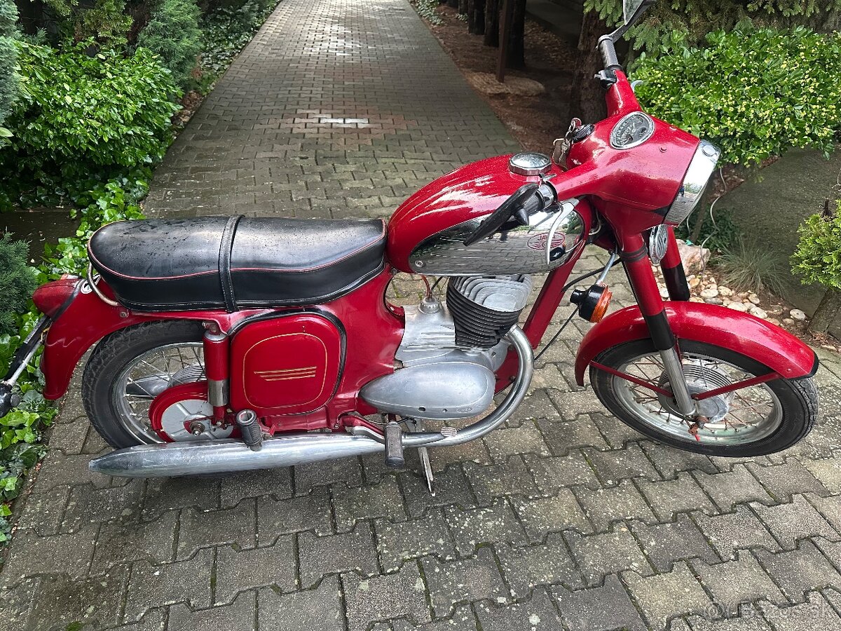 Jawa 250