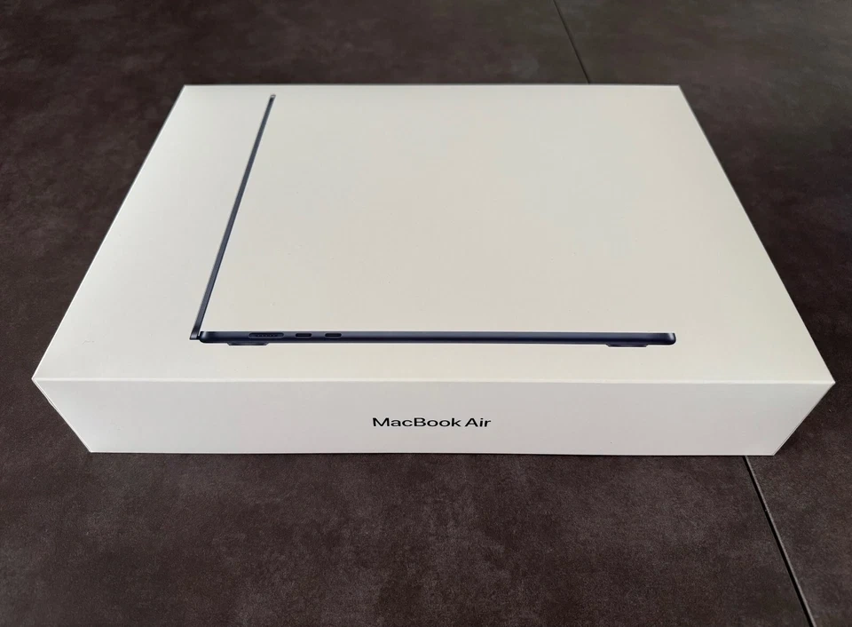 💻 Apple MacBook Air 15" (2025) – M4 | 16GB RAM | 256GB SSD
