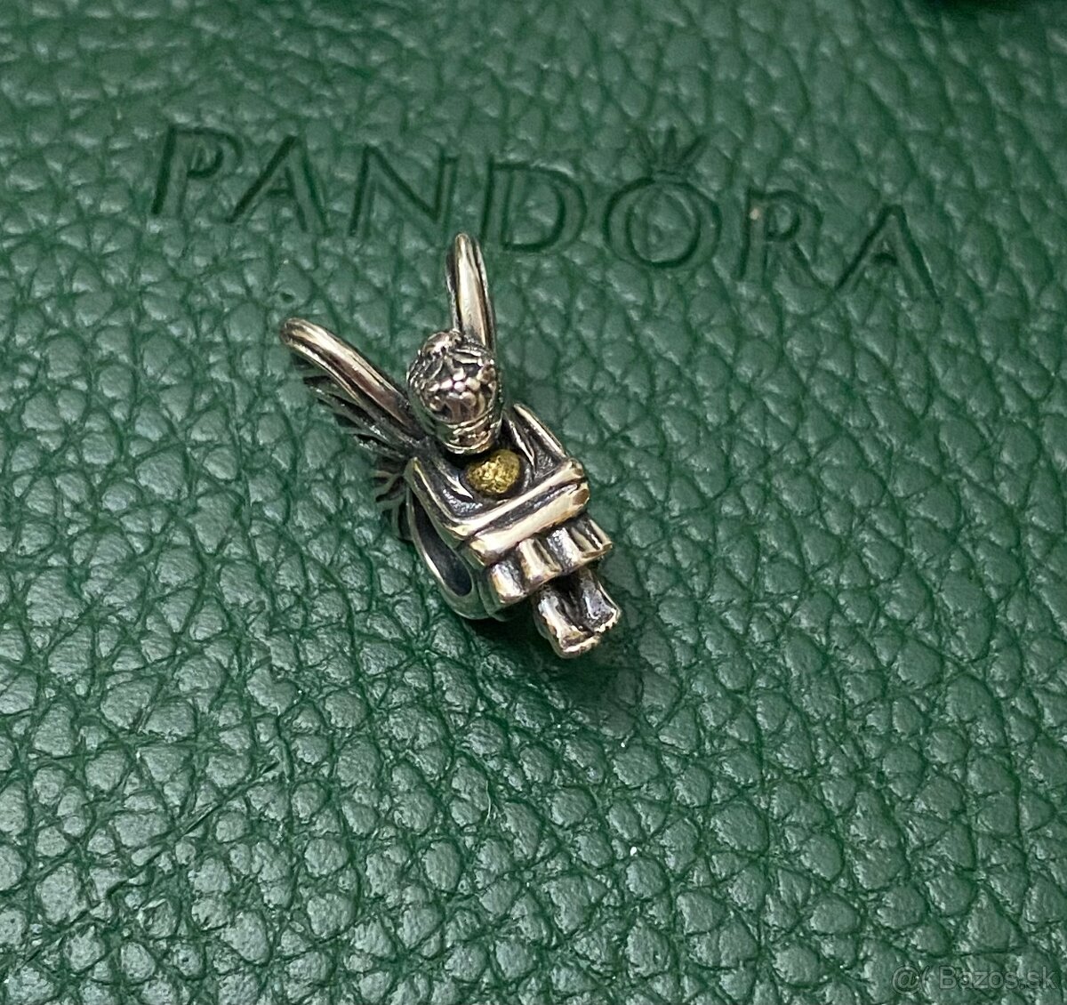 Pandora bicolor Nymfa