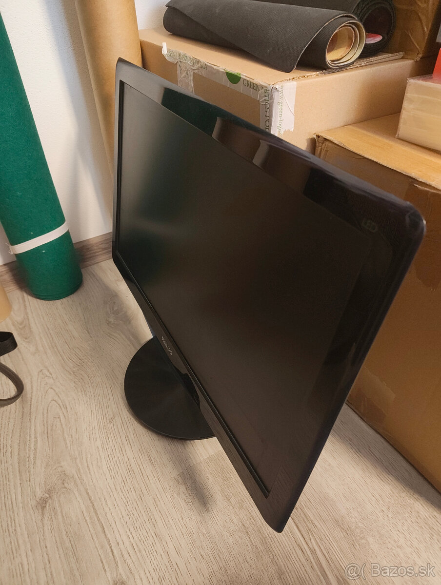 Predam starsi monitor Philips