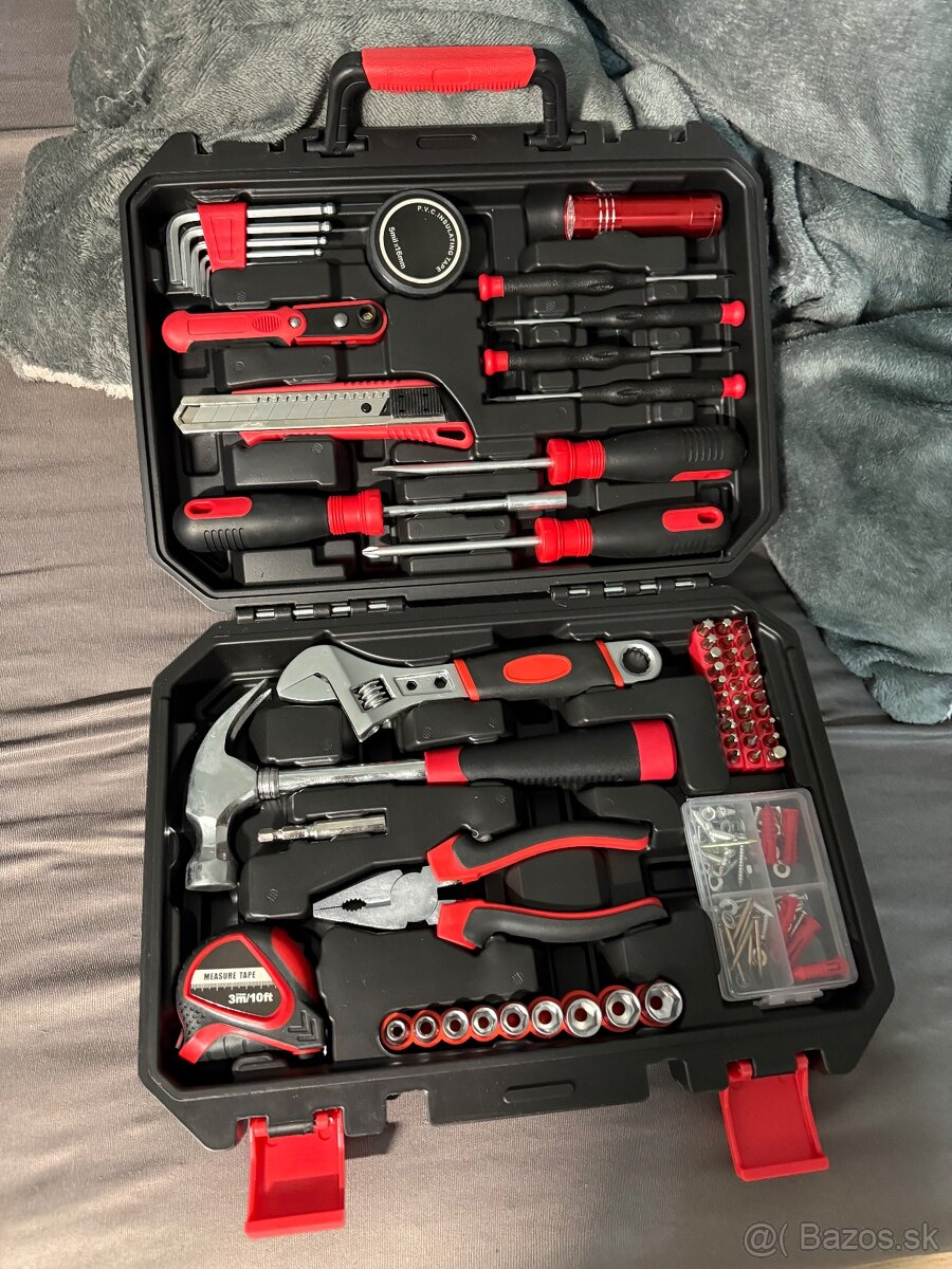 Nová sada náradia v kufríku – komplet vybavenie