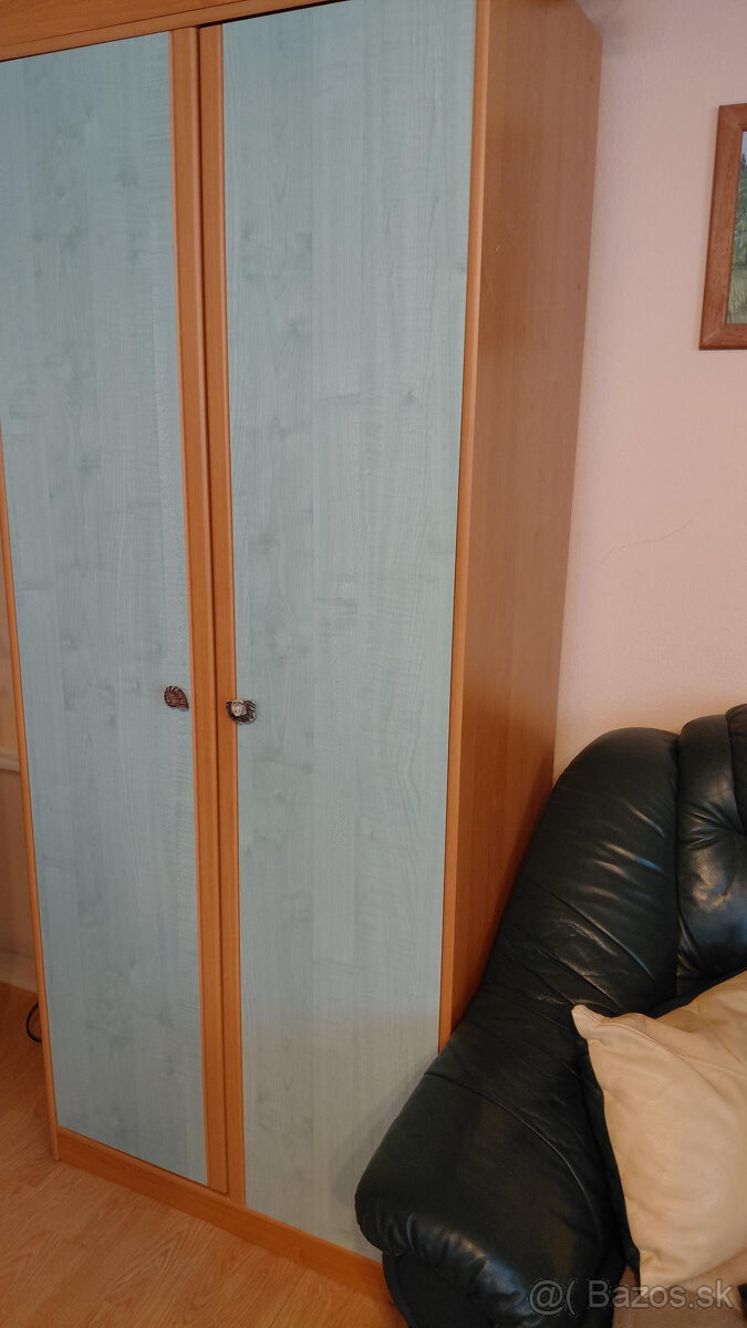 Šatníková skriňa