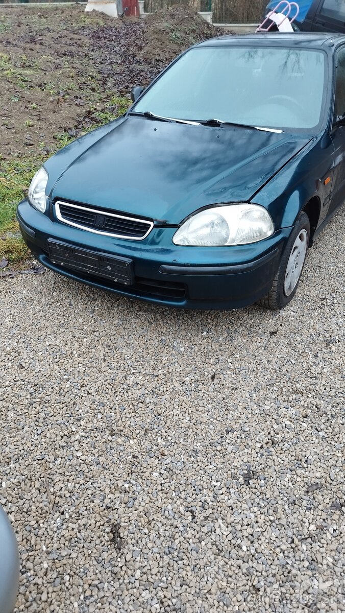 Honda Civic 1.5 vtec econom automat ,rozpredám na diely