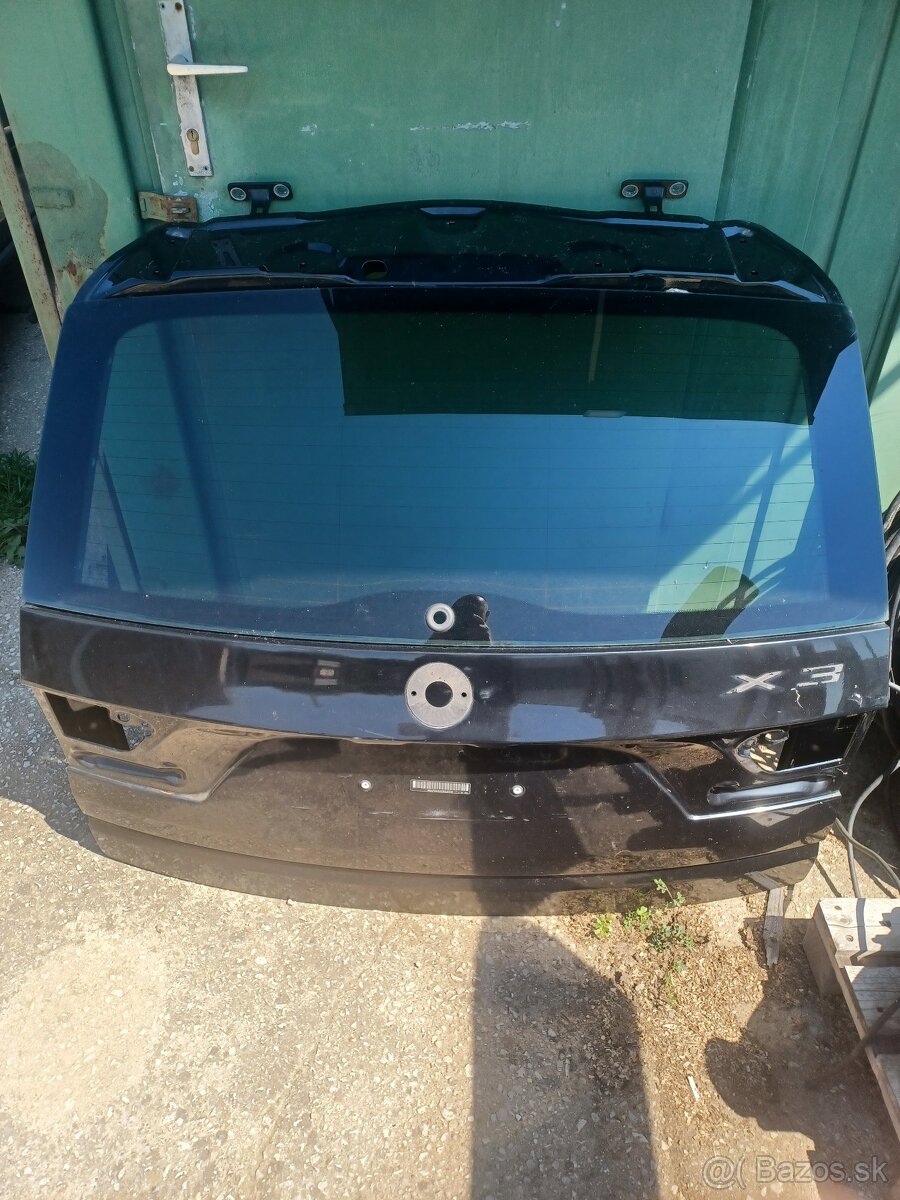 Bmw x3 e83 zadné kufrove dvere