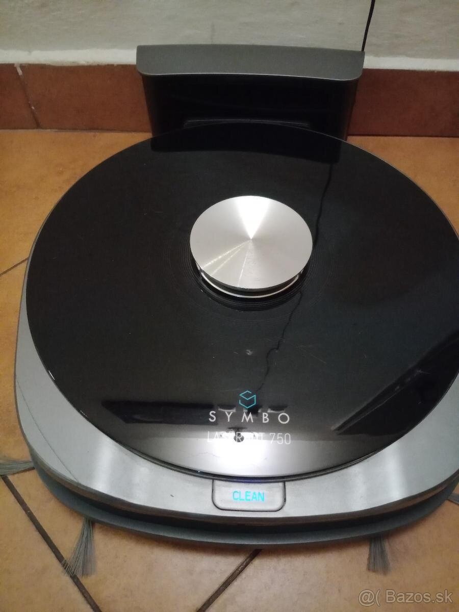 Symbo laserbot 750 vysávač