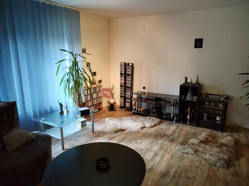 Predaj veľký 2 izbový byt 63 m2 v Martine