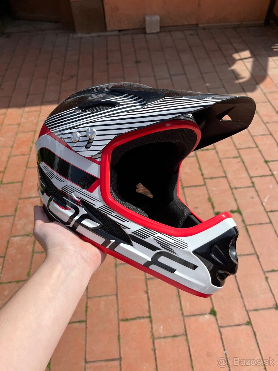 Downhill prilba