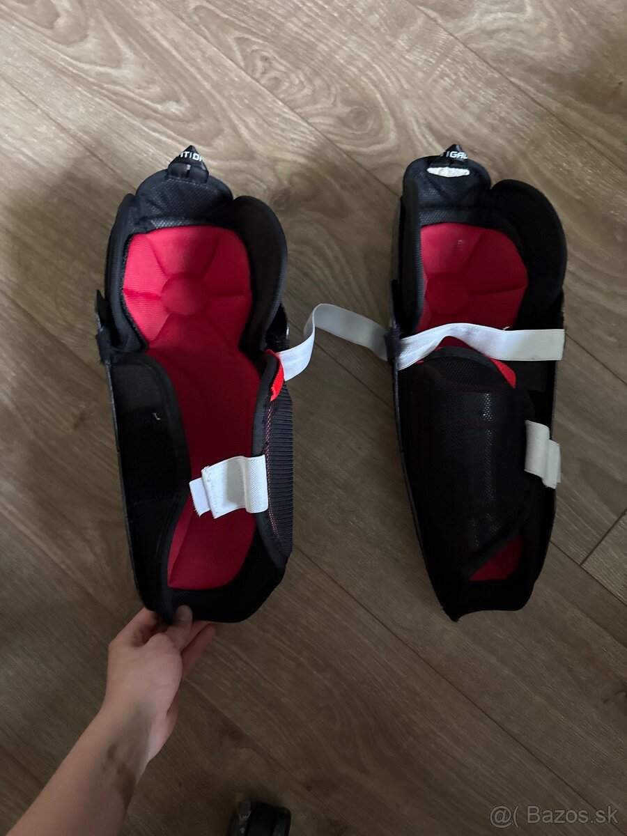 Bauer Nexus hokejové holene veľkosť 30cm 12”