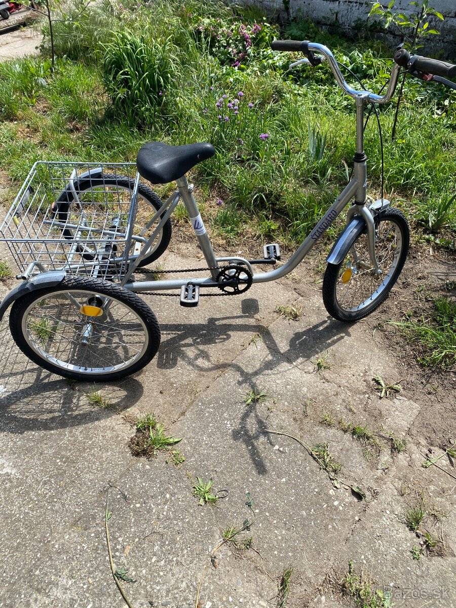 Trojkolka pre starších ľudí, invalidov