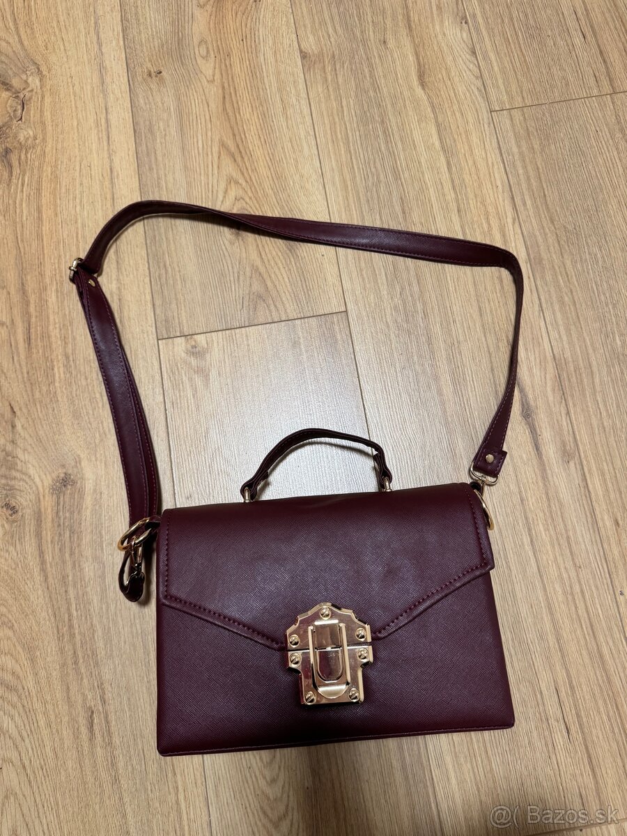 Burgundy kabelka značky MonArt