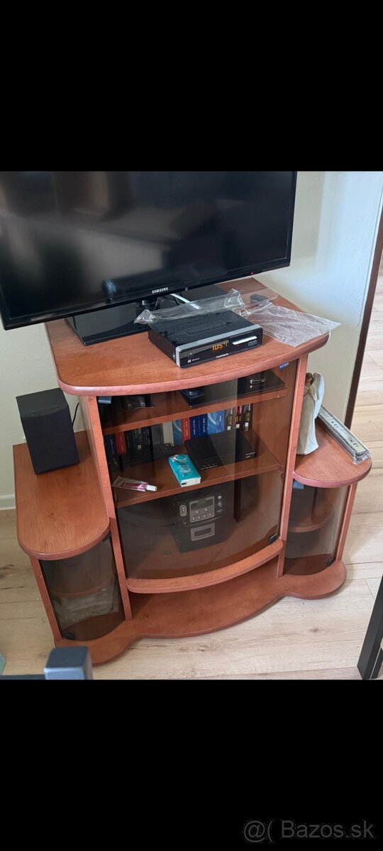 TV stolík