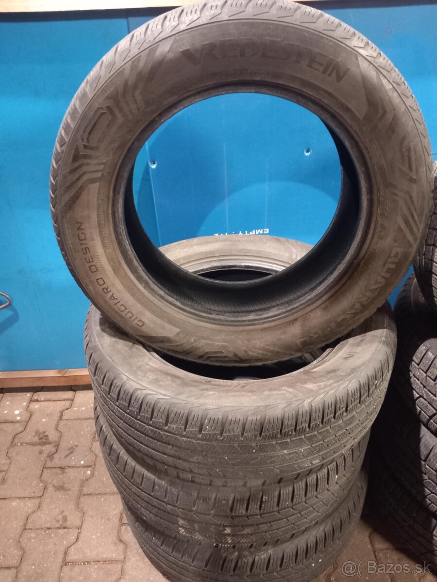 Pneumatiky zimné - Vredestein 235/60/R18