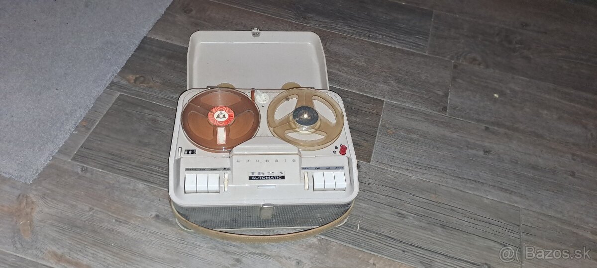 Magnetofón Grundig