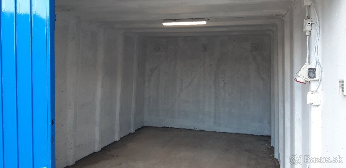 Skladový priestor /betónová garáž