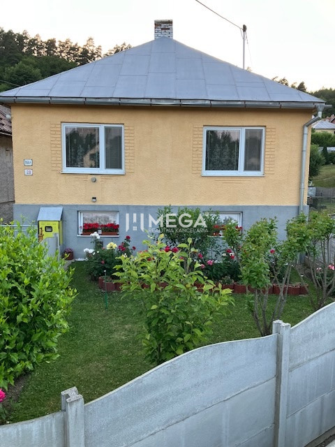 Na predaj dom  na Jesenského ulici v Snine