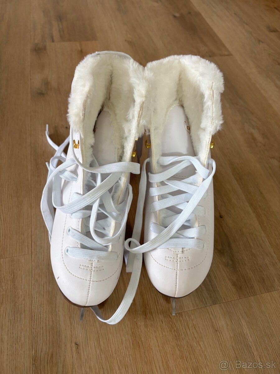 Predam damske korcule Luxury na lad vel.37