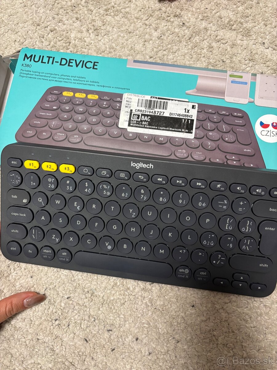 Prenosna bezdrotova klavesnica Logitech MULTI-DEVICE