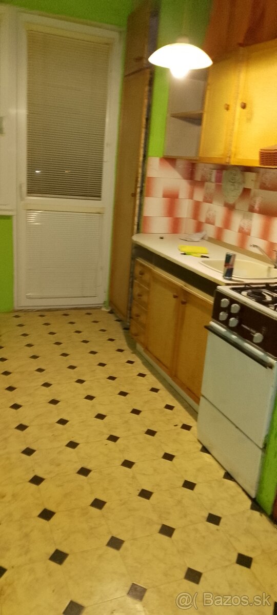 2 izbový byt sídlisko Drieňová Banská Štiavnica