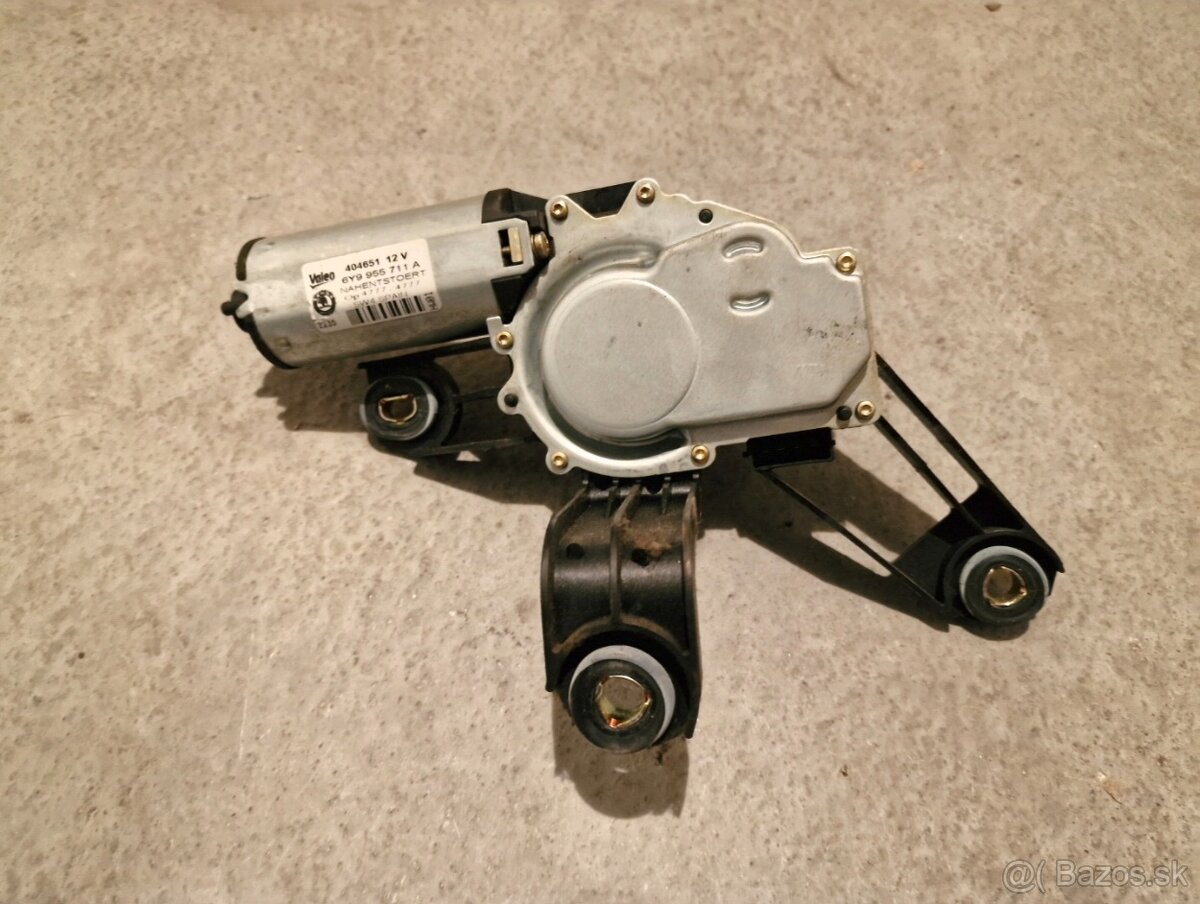 Fabia 1 motor zadnych stieracov