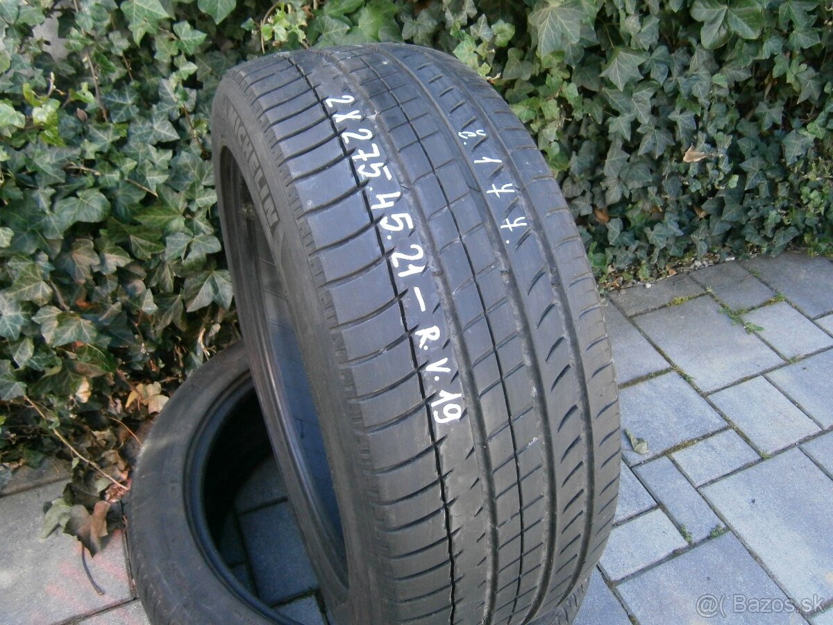Predám 2x letné pneu Michelin 275/45 R21 110YXL