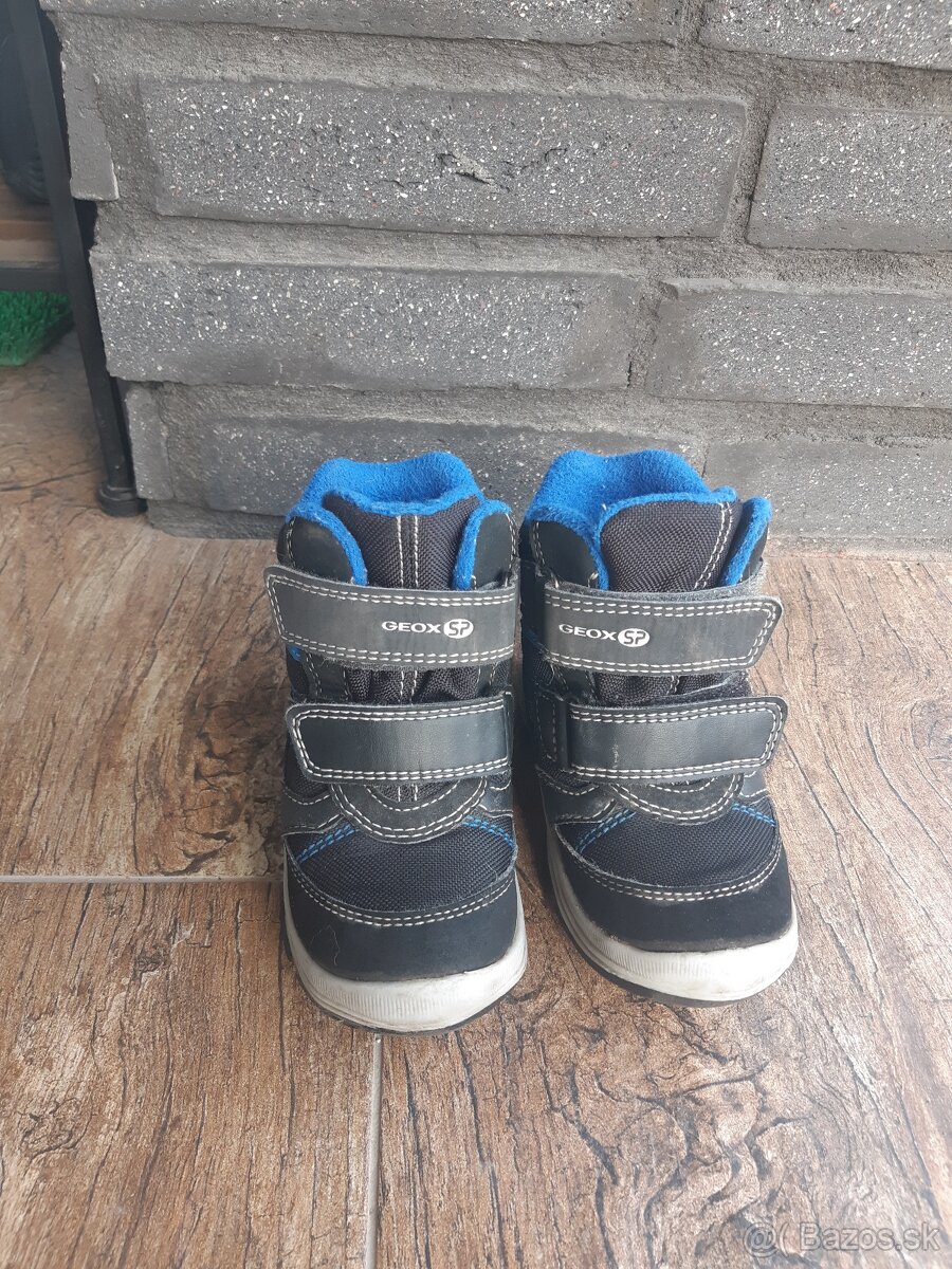 Detské topánky zn GEOX veľkosť 23