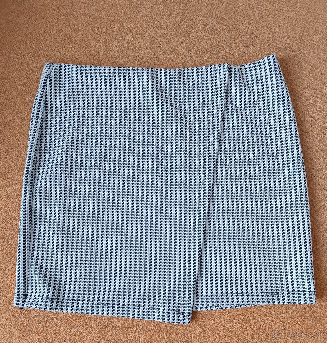 Nová mini sukňa