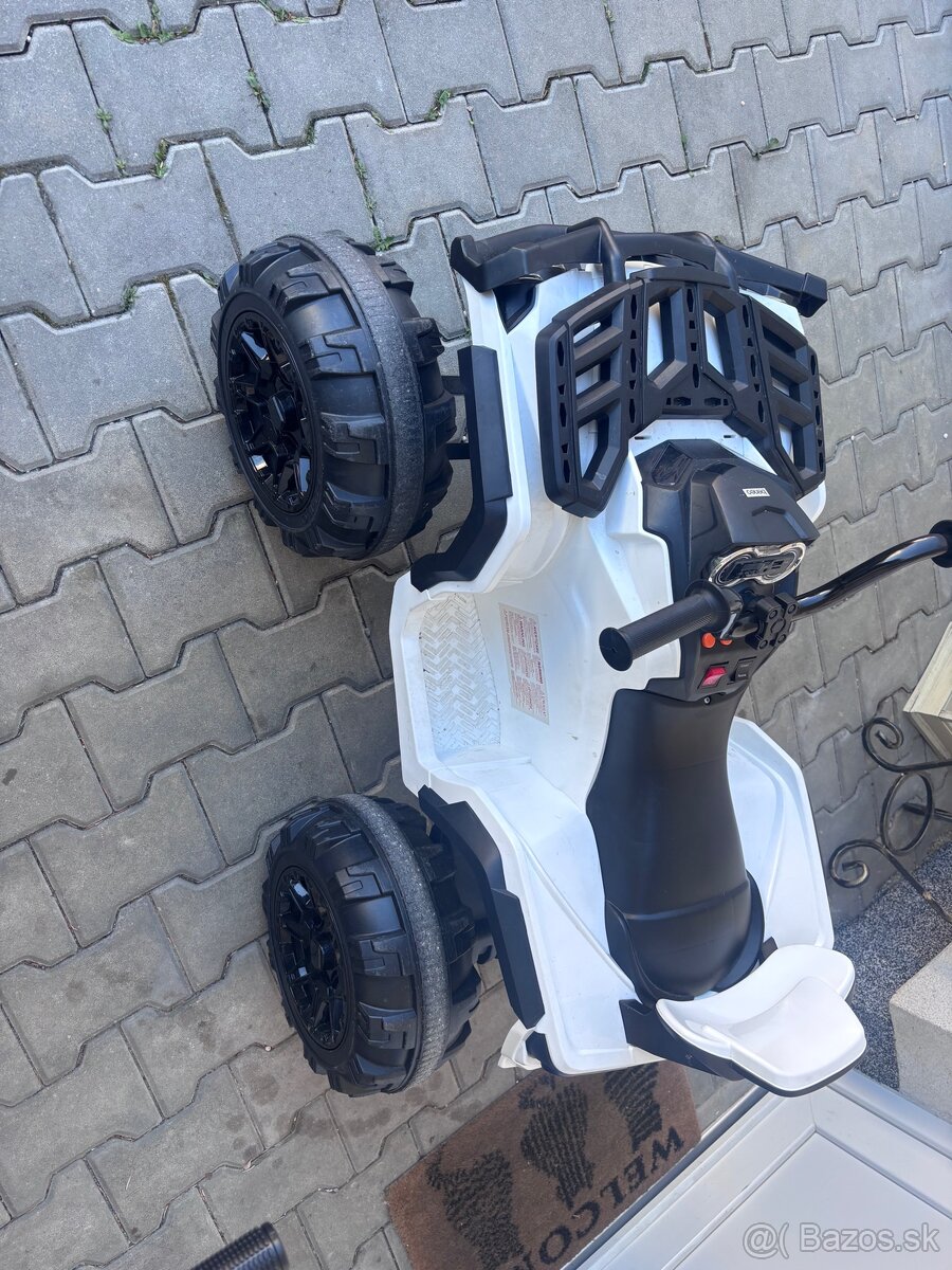 Predám elektrickú štvorkolku beneo
