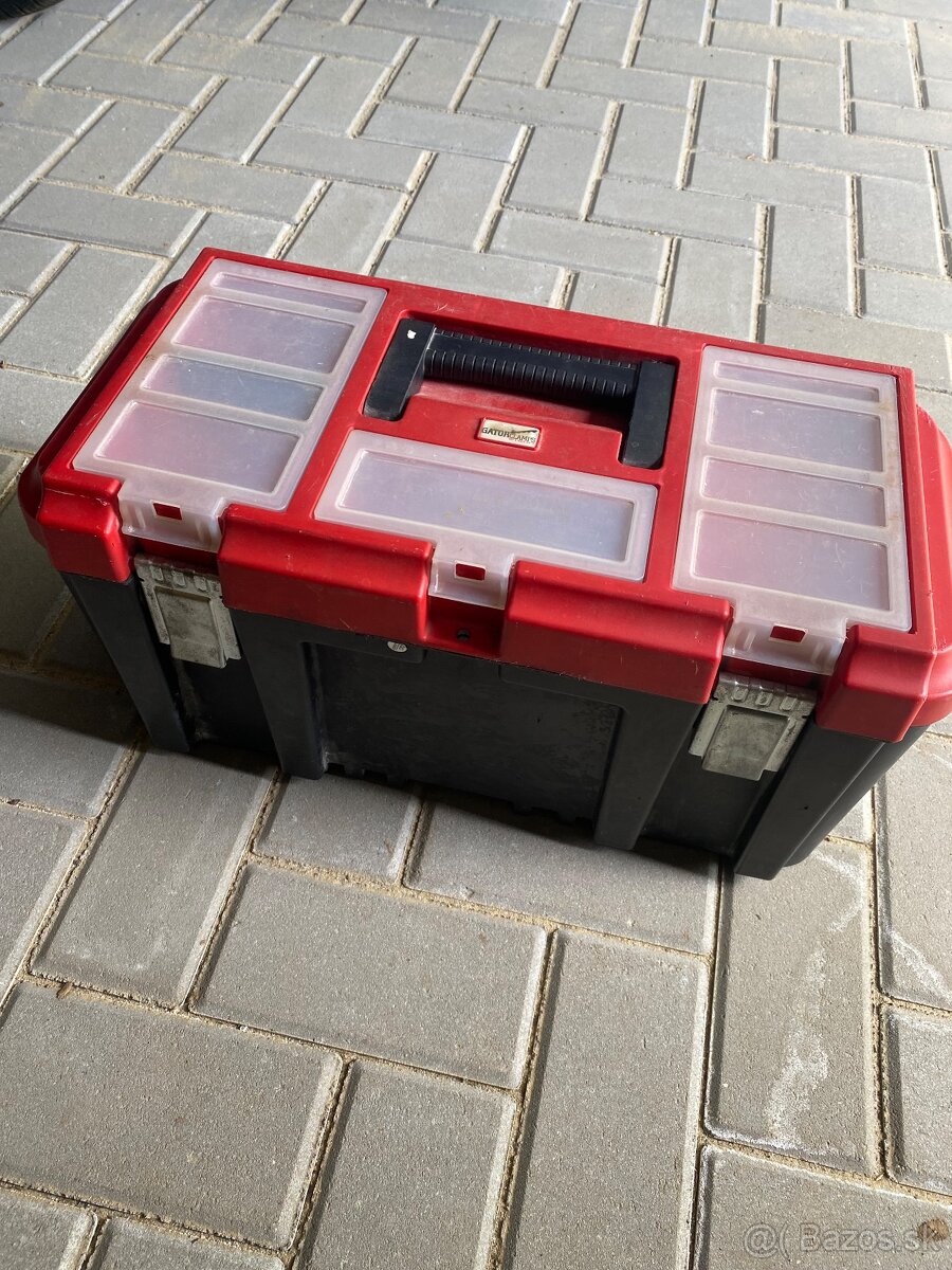 Box na naradie