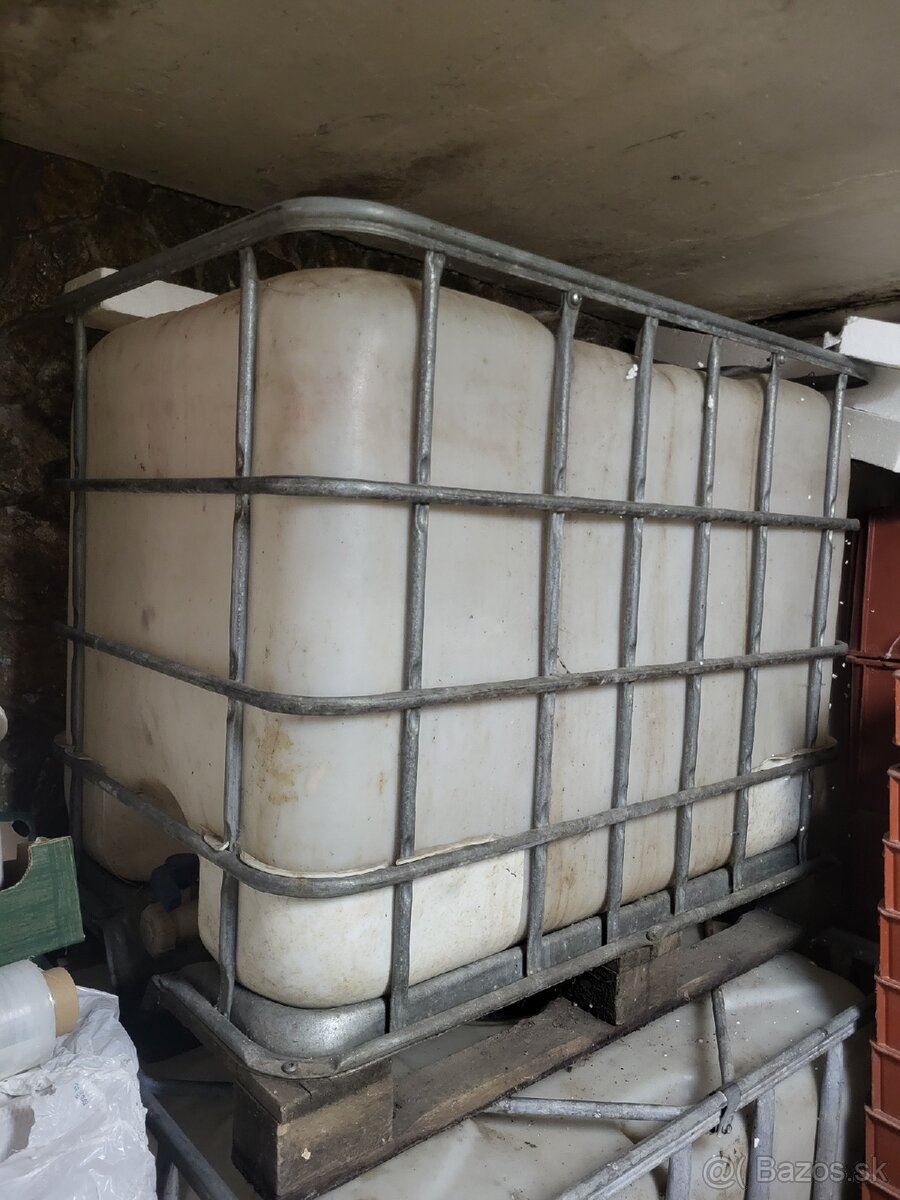 Nádrž ibc kontajner 600l na vino alebo vodu