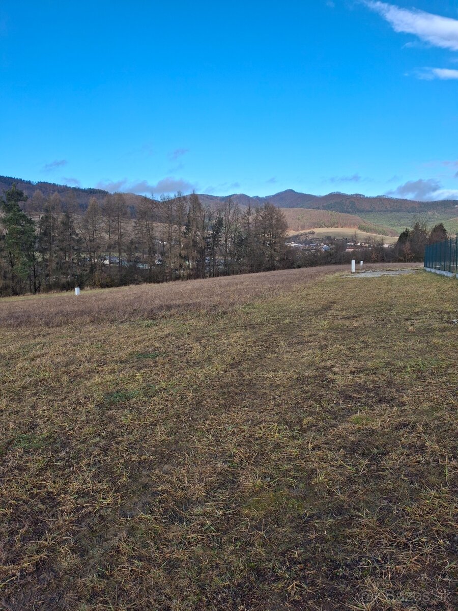 Predaj stavebný pozemok Kľače 1030m2