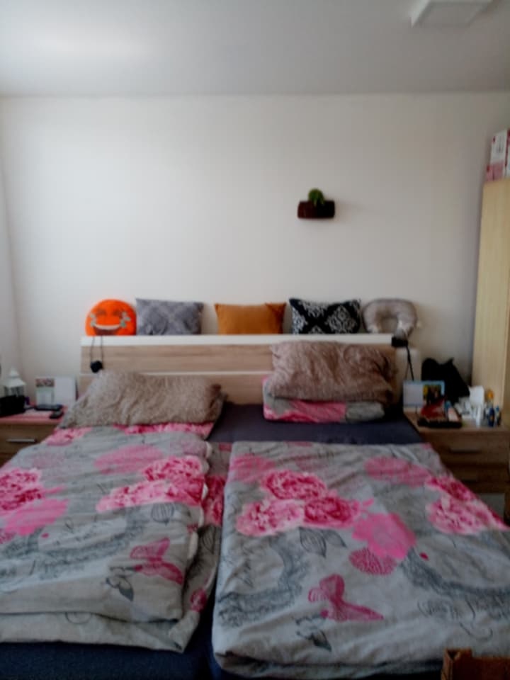 Predám manželskú postel